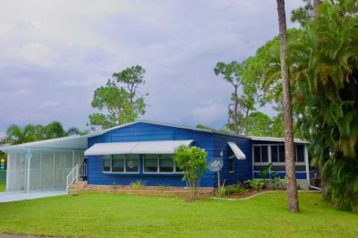 Mobile Home at 10680 Lakewood Shore Cir North Fort Myers, FL 33903