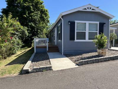 Photo 2 of 16 of home located at 5055 NE Elliott Circle, #165 Corvallis, OR 97330