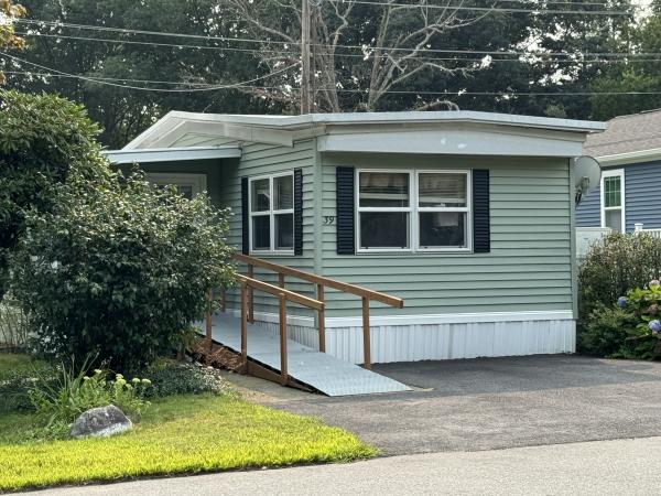 1972 Newport 12' x 64'-2 Mobile Home