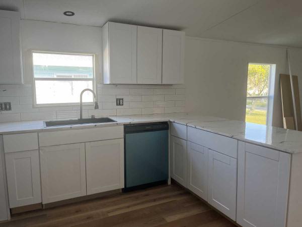 1993 CLAR 2BR/2BA Manufactured Home