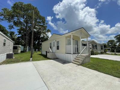 Photo 2 of 9 of home located at 11500 SW Kanner Hwy Indiantown, FL 34956