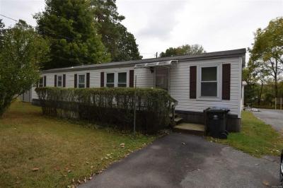 Mobile Home at 11 Square Hill Rd Lot 26 New Windsor, NY 12553