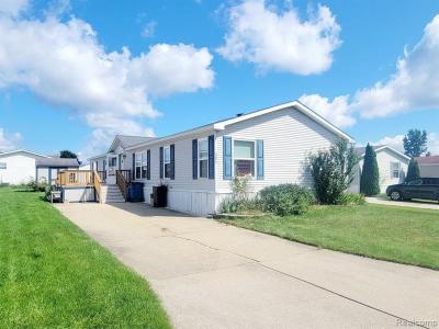 Mobile Home at 384 Hunt Club Dr. Grand Blanc, MI 48439