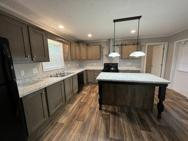 2018 Clayton Homes Inc Yes Mobile Home