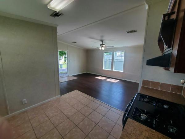 2010 Palm Harbor Sunflower Mobile Home