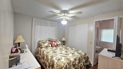 Photo 4 of 17 of home located at 39248 Hwy 19 N. Tarpon Springs, FL 34689