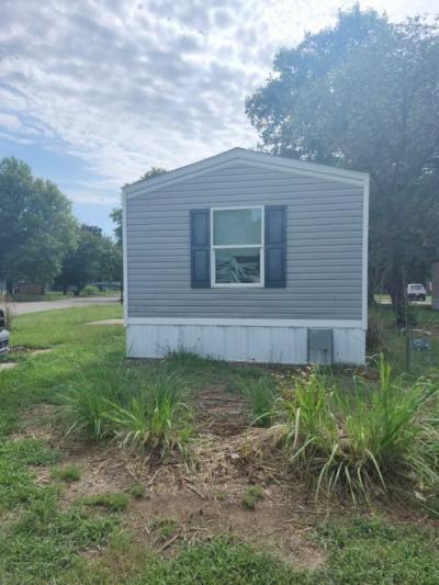 Mobile Home at 620 Country Club Rd Lot F1 Pratt, KS 67124