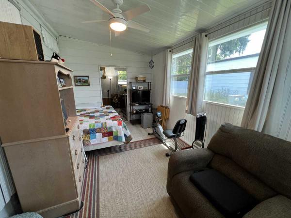 1990 Palm Harbor Manufactured Home