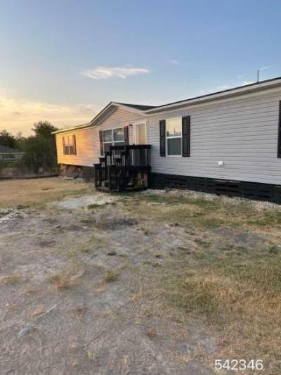 Mobile Home at 167 Forest Creek Rd Devine, TX 78016