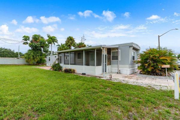 1971 PEAC HS Mobile Home