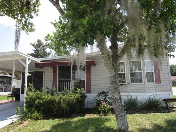 Photo 1 of 2 of home located at 200 Devault Street Lot 28 Umatilla, FL 32784