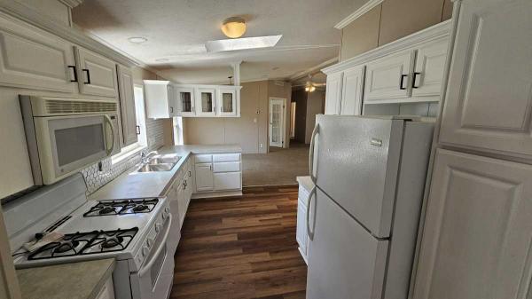 2002 Skyline Manufactured Home