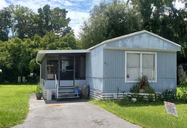 Photo 1 of 2 of home located at 21253 Yontz Rd Lot 87 Brooksville, FL 34601