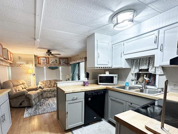 1985 Granada Manufactured Home