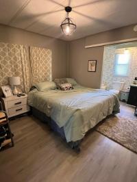 1984 Parkwood Manufactured Home