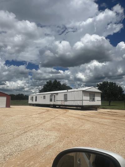 Mobile Home at 6491 Alt 90A Hallettsville, TX 77964