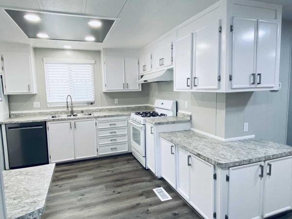 1981 GOLDEN WEST SOMERSET Manufactured Home