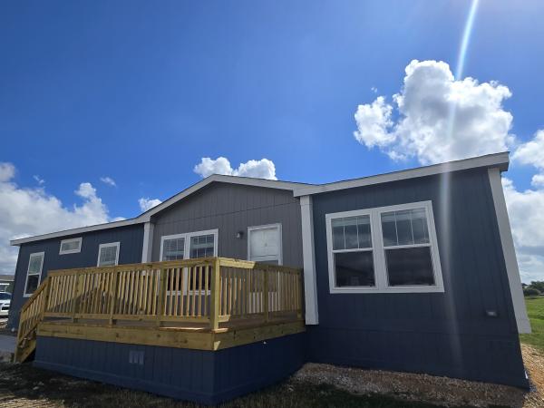 2023 Clayton 32DEV28563A (4br) Mobile Home