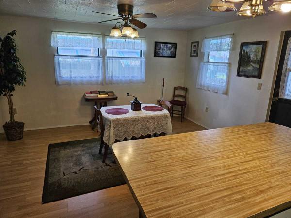 1980 2BR/1.5BA Mobile Home