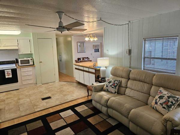 1980 2BR/1.5BA Mobile Home