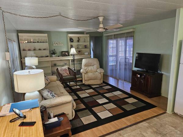 1980 2BR/1.5BA Mobile Home