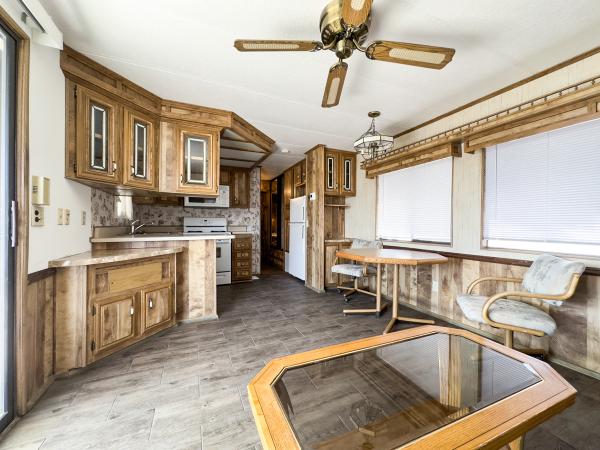 1986 Fleetwood Oak Park Mobile Home