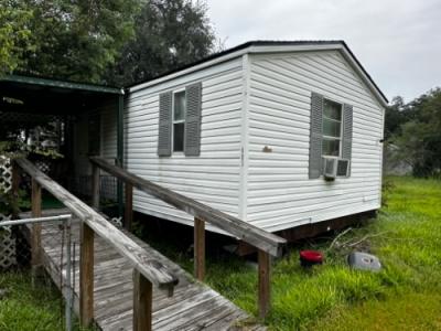 Mobile Home at 905 Elkport St West Orange, TX 77630