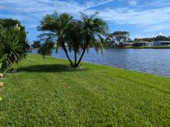 Photo 3 of 14 of home located at 1033 West Lakeview Drive Sebastian, FL 32958