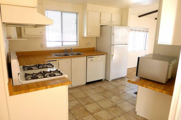 1980 Golden West Manufactured Home