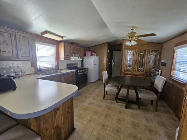 1988 Schult Manufactured Home