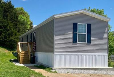 Mobile Home at 60 Wright Dr Hiawatha, IA 52233