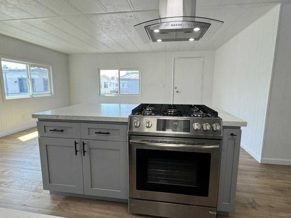 1981 CANYON CREST 403 Manufactured Home