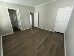 Photo 5 of 21 of home located at 382 Teakwood Drive (Site 1662) Ellenton, FL 34222