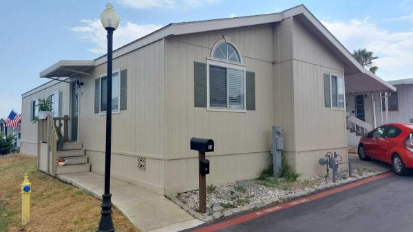 1999 FLEETWOOD HOMES CA INC 3502K Mobile Home