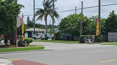 Mobile Home at 420 Banyan Drive Lake Worth, FL 33461