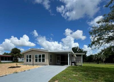 Mobile Home at 1020 Lake Dr Grand Island, FL 32735