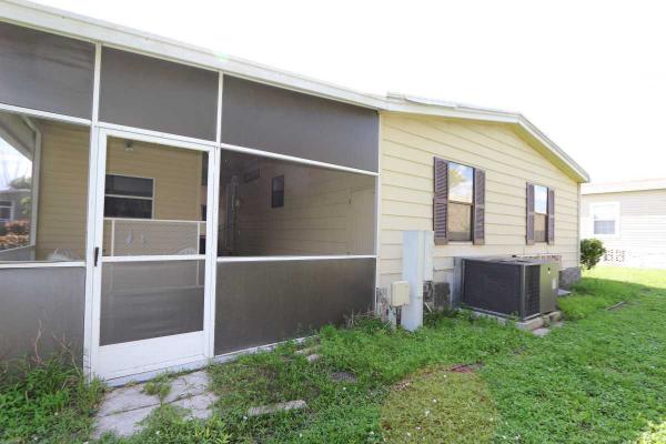 Quaint Cottage Home Near the Beaches Manufactured Home