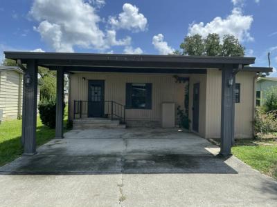 Photo 5 of 20 of home located at 291 Country Club Dr Plant City, FL 33565