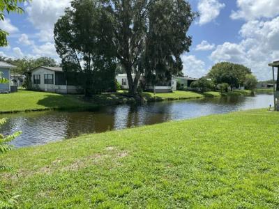 Photo 2 of 20 of home located at 291 Country Club Dr Plant City, FL 33565