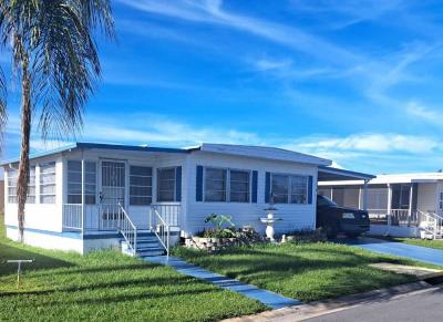 Mobile Home at 570 57th Avenue W, Lot 210 Bradenton, FL 34207