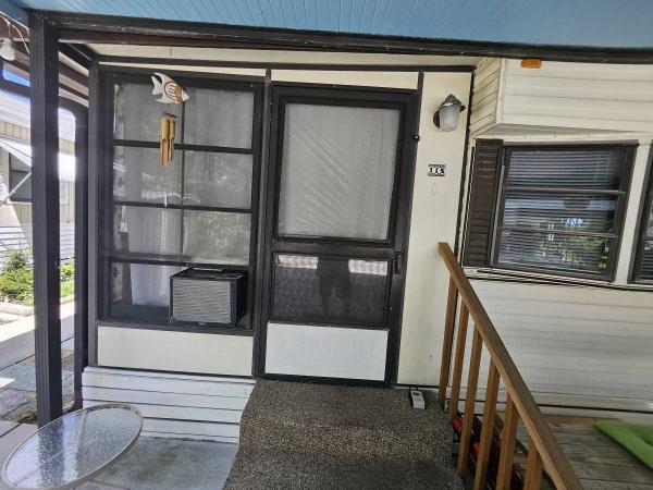 1985 Manufactured Home