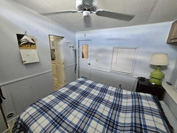 1985 Manufactured Home