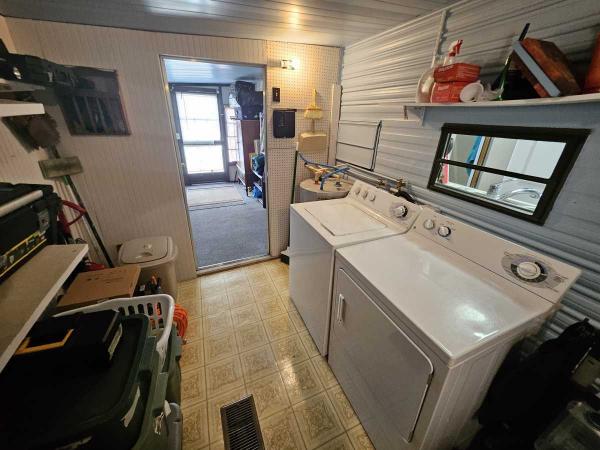 1985 Manufactured Home