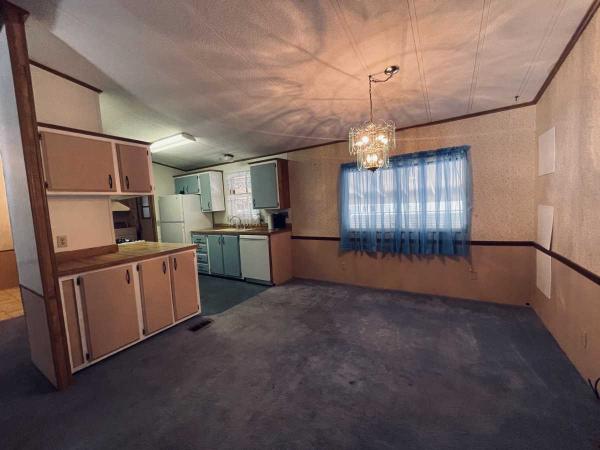 1983 Fleetwood  Springhill Manufactured Home