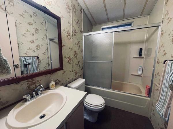 1983 Fleetwood  Springhill Manufactured Home