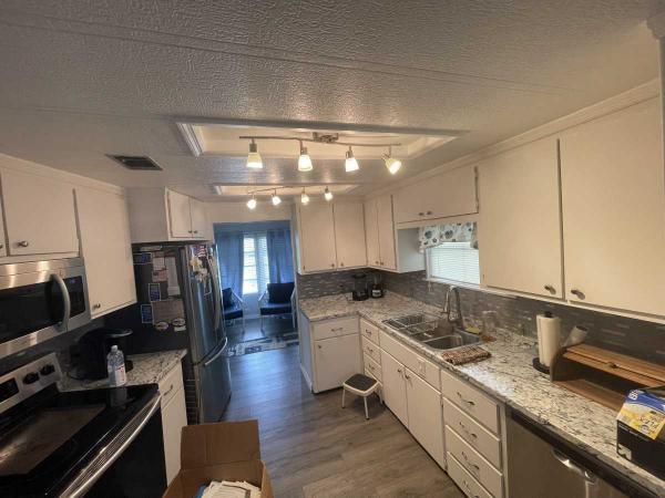 1977 2BD/2BA Mobile Home