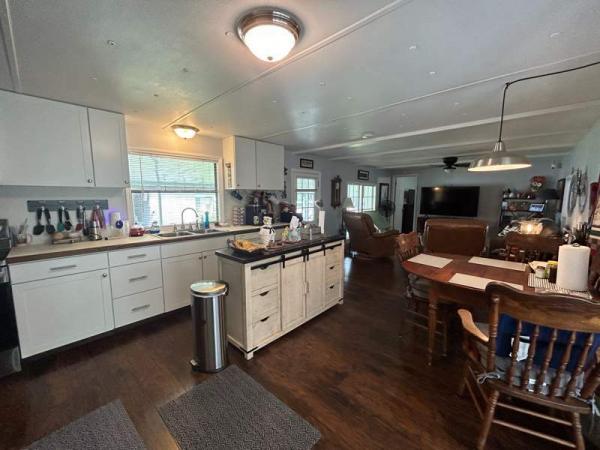 1979 NEWMO Manufactured Home