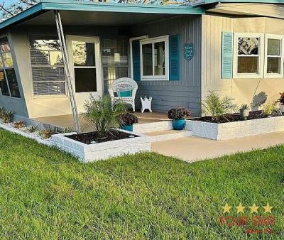 Photo 2 of 20 of home located at 5697 Christiancy Ave Port Orange, FL 32127