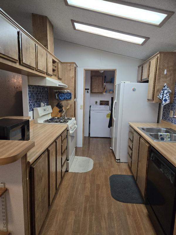 1988 Golden West Manufactured Home