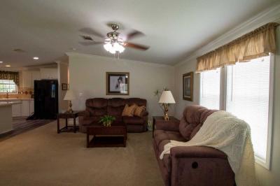 Photo 3 of 8 of home located at 1368 Whispering Pines Dr Frostproof, FL 33843